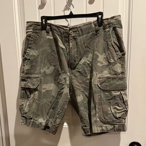 Faded Glory Men's Green Camouflage Cargo Shorts